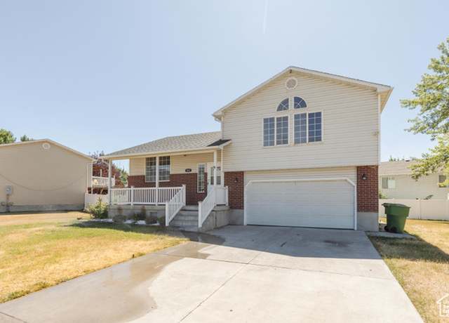 Property at 431 S Oakwood Dr W, Logan, UT 84321, 4 beds, 2.5 baths