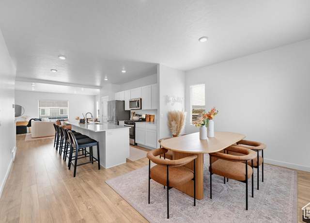Property at 942 E Drifter Ln, Saratoga Springs, UT 84045, 4 beds, 3 baths
