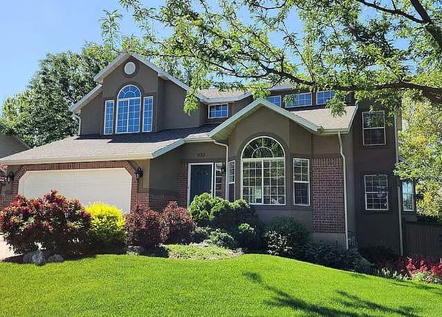 Property at 823 Creek Ln, Farmington, UT 84025, 5 beds, 3.5 baths