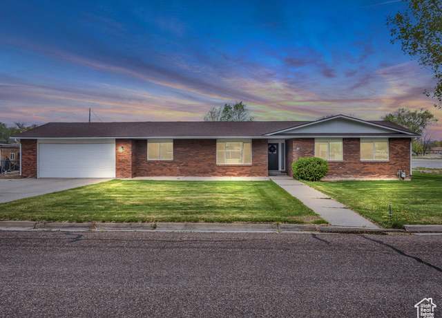 Property at 295 S 200 W, Delta, UT 84624, 3 beds, 2.5 baths