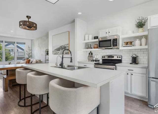 Property at 5124 W Stockfield Ln, Herriman, UT 84096, 3 beds, 3.5 baths