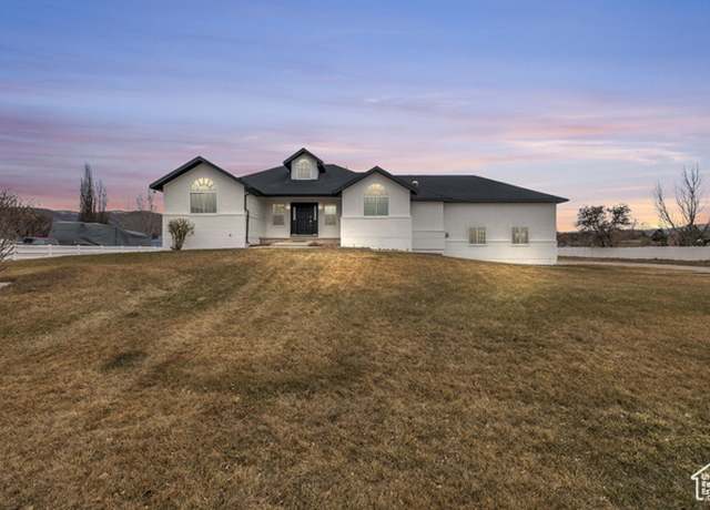 Property at 353 W Redberry Rd, Draper, UT 84020, 6 beds, 4 baths