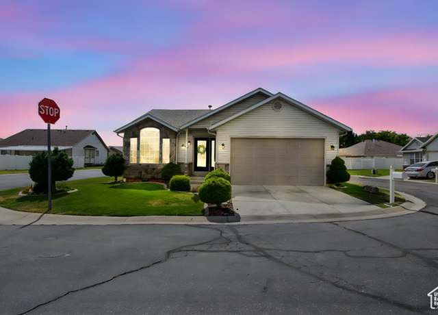 Property at 4593 Promenade Dr, Roy, UT 84067, 4 beds, 3 baths