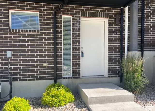 Property at 67 E Hamblin Ln, Clearfield, UT 84015, 2 beds, 2.5 baths