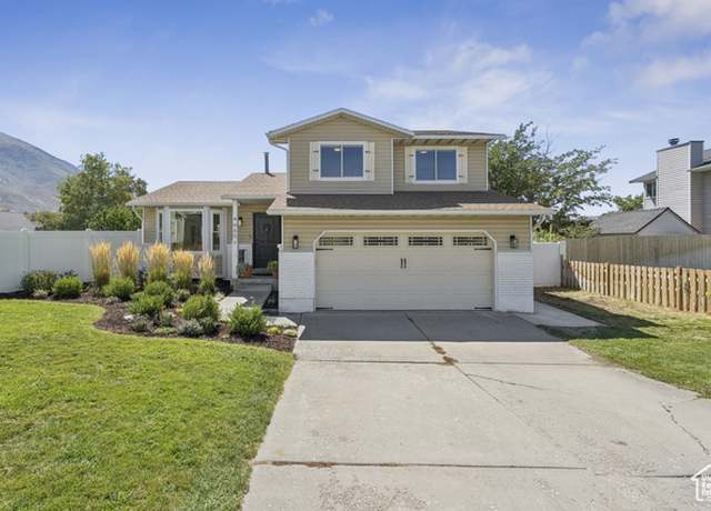 Property at 4665 W Country Club Dr, Highland, UT 84003, 4 beds, 3 baths