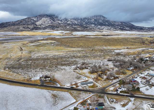 Property at 5304 W 20400 N, Plymouth, UT 84330, 4 beds, 1 bath