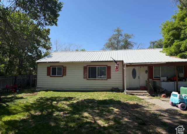 Property at 239 W Plum St, Grantsville, UT 84029, 3 beds, 1 bath