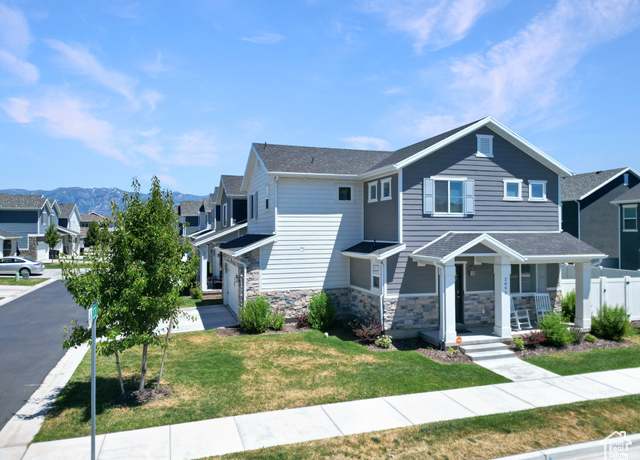 Property at 2095 W 3330 S, Syracuse, UT 84075, 3 beds, 2.5 baths