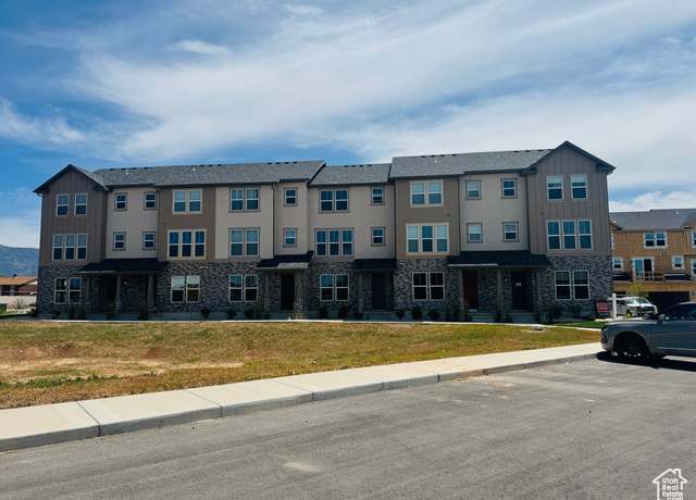 Property at 1650 N Main St #126, Layton, UT 84041, 3 beds, 2.5 baths