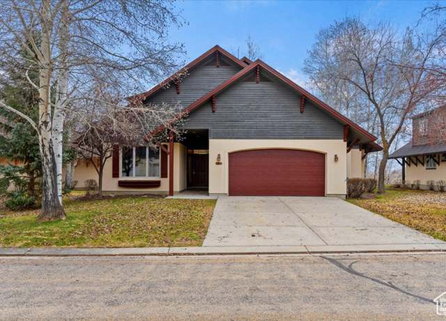 Property at 28 E Village Cir, Midway, UT 84049, 5 beds, 4 baths