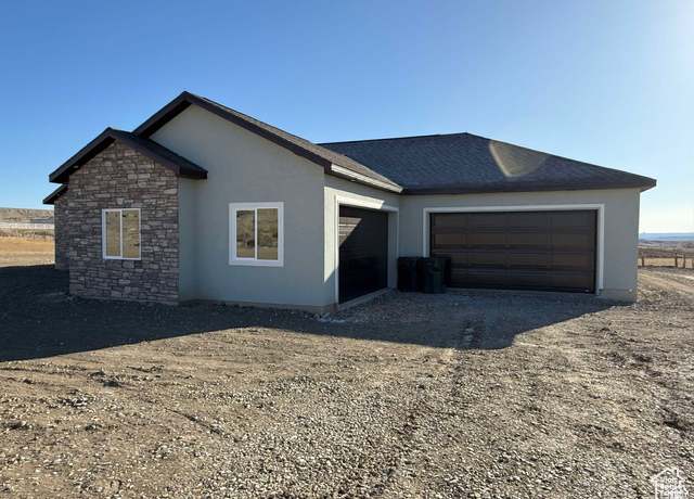 Property at 1030 N 200 E, Ferron, UT 84523, 3 beds, 2.5 baths
