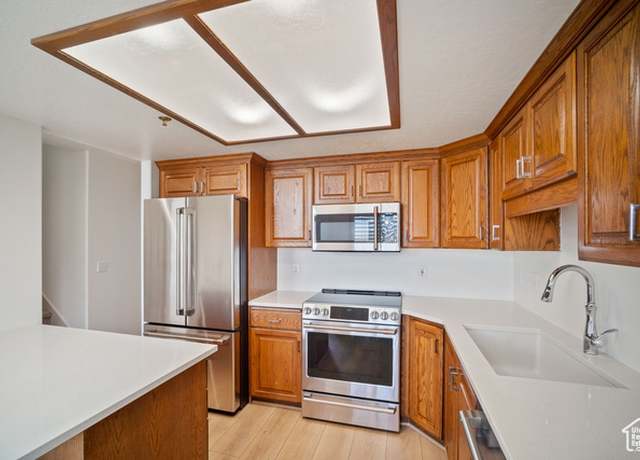 Property at 1030 W Oberland Dr Dr N #8, Midway, UT 84049, 2 beds, 2 baths