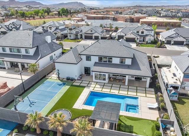 Property at 697 E Margarita Way, Washington, UT 84780, 6 beds, 5 baths