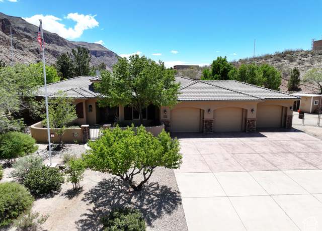 Property at 869 W 3270 S, Hurricane, UT 84737, 4 beds, 2.5 baths