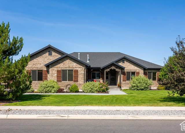 Property at 1236 S 2240 E, Heber City, UT 84032, 6 beds, 3.5 baths