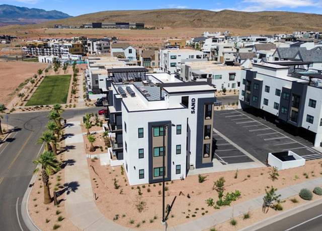 Property at 961 W Akoya Pearl St S #202, St. George, UT 84790, 2 beds, 2 baths
