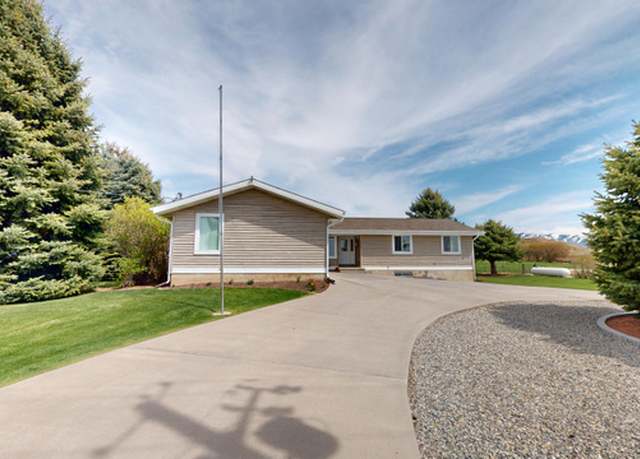 Property at 1547 S 2400 E, Preston, ID 83263, 5 beds, 3 baths