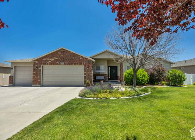 Property at 11645 S Keystone Dr, South Jordan, UT 84009, 4 beds, 3 baths