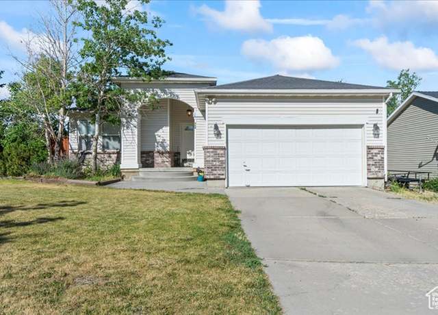 Property at 868 E Valley View Dr N, Tooele, UT 84074, 5 beds, 3 baths