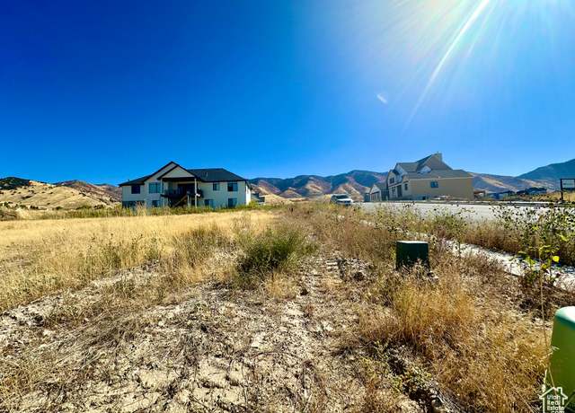 Property at 821 E 160 N #2, Hyde Park, UT 84318