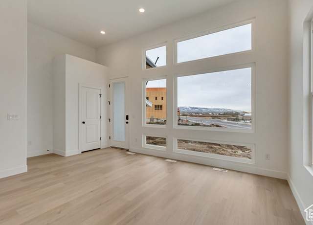 Property at 562 N Innovator Dr E #155, Farmington, UT 84025, 3 beds, 2.5 baths
