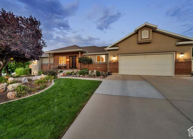 Property at 758 E Point Hills Cv, Draper, UT 84020, 5 beds, 4.5 baths