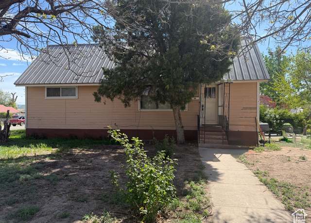 Property at 479 S Vernal Ave, Vernal, UT 84078, 2 beds, 2 baths