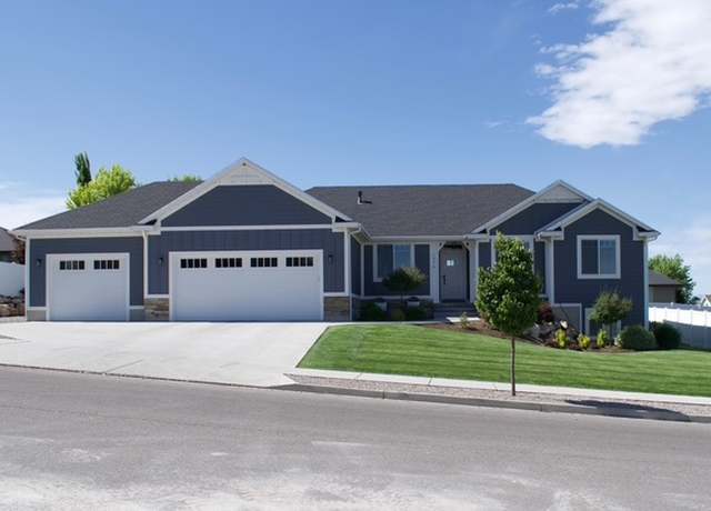 Property at 1076 E 300 S, Smithfield, UT 84335, 6 beds, 3 baths