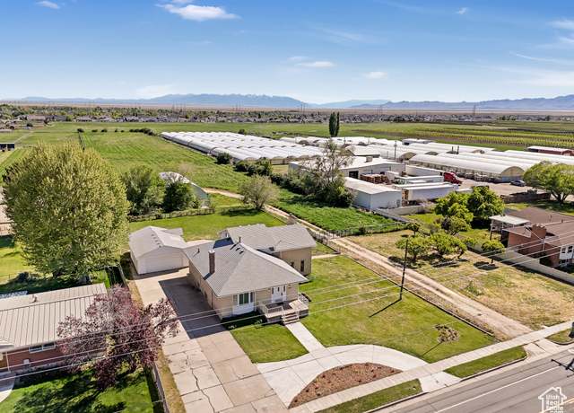 Property at 1333 W Gentile St, Layton, UT 84041, 6 beds, 3 baths