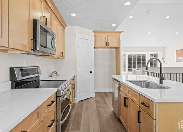 Property at 2139 N 300 W, Lehi, UT 84043, 6 beds, 4 baths