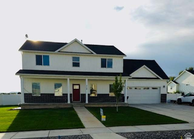 Property at 718 S 700 E, Preston, ID 83263, 5 beds, 2.5 baths