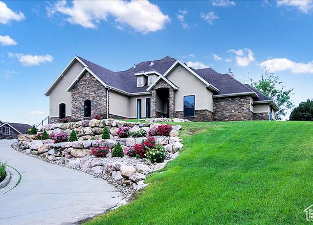 Property at 2675 Bybee Dr, Ogden, UT 84403, 7 beds, 6.5 baths