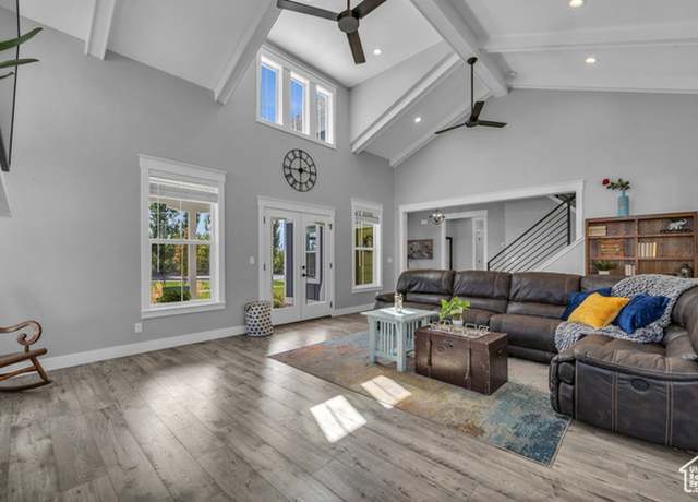 Property at 1932 W 200 N, Kaysville, UT 84037, 5 beds, 4 baths