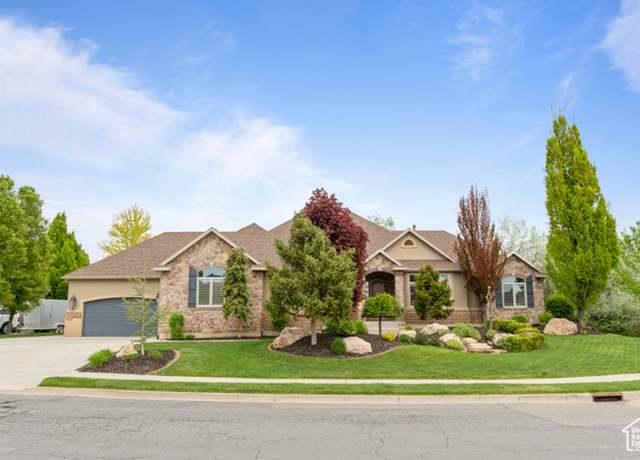 Property at 249 S Kays Dr, Kaysville, UT 84037, 5 beds, 4 baths