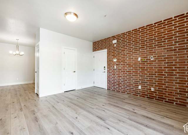 Property at 170 E Belmont Ave Unit B8, Salt Lake City, UT 84111, 3 beds, 2 baths