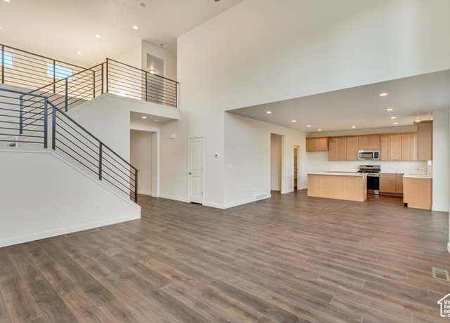 Property at 7633 Oak Hallow #323, West Jordan, UT 84081, 3 beds, 2.5 baths