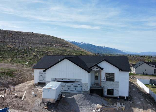 Property at 732 S 1140 E, Smithfield, UT 84335, 3 beds, 2 baths