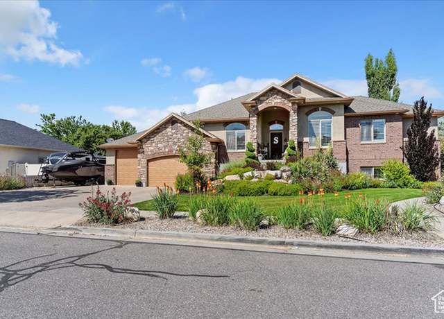 Property at 969 S View Crest Ln W, Kaysville, UT 84037, 5 beds, 4.5 baths