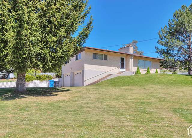 Property at 274 N 400 E, Hyde Park, UT 84318, 3 beds, 2 baths