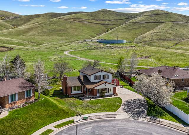 Property at 614 Mountaineer Cir, Tooele, UT 84074, 6 beds, 3.5 baths