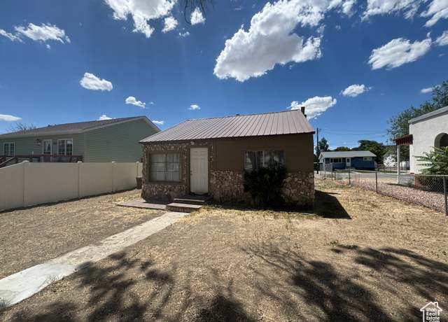 Property at 331 N 400 E, Price, UT 84501, 4 beds, 1 bath