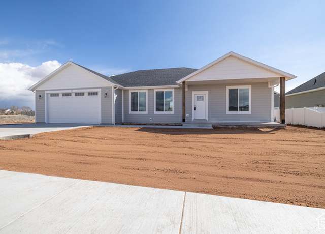 Property at 37 S Constitution Dr, Roosevelt, UT 84066, 4 beds, 2 baths