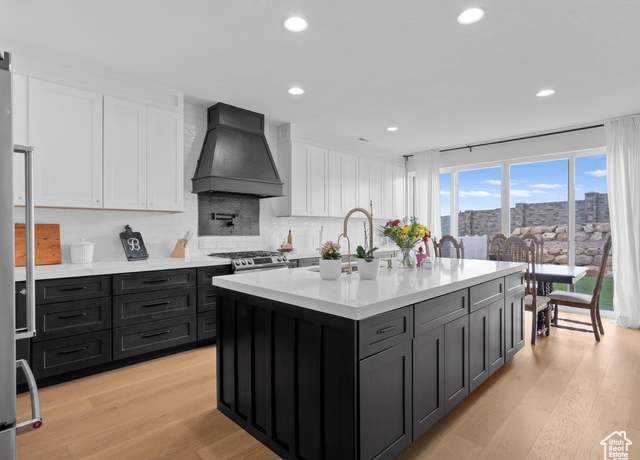 Property at 2083 N Elderberry Dr, Saratoga Springs, UT 84045, 5 beds, 3 baths