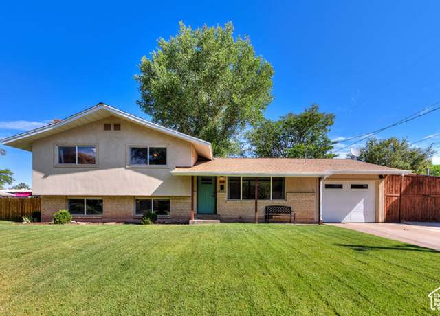 Property at 414 W Park Dr W #14, Moab, UT 84532, 3 beds, 2 baths
