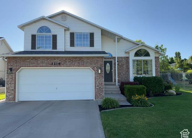 Property at 1216 N 2725 W, Layton, UT 84041, 5 beds, 3.5 baths