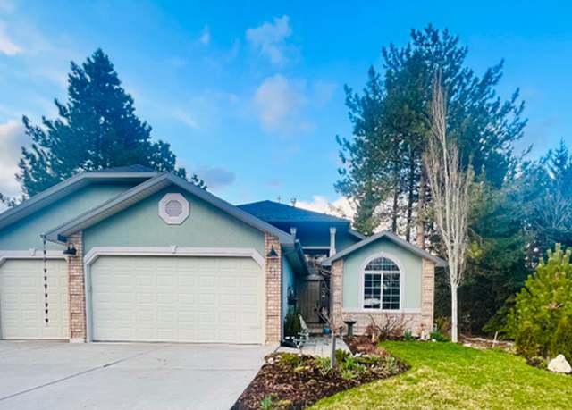 Property at 41 W 300 S, Wellsville, UT 84339, 6 beds, 3 baths