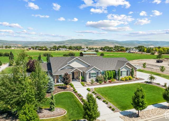 Property at 1375 S Red Filly Rd, Heber City, UT 84032, 7 beds, 4.5 baths