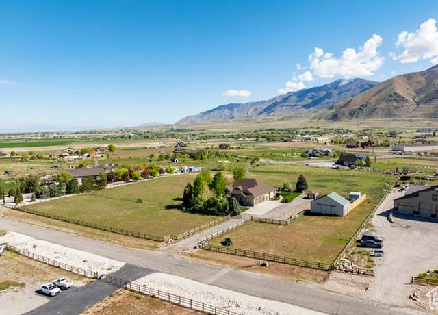 Property at 3102 N Bronzewood Cir, Erda, UT 84074, 4 beds, 3.5 baths