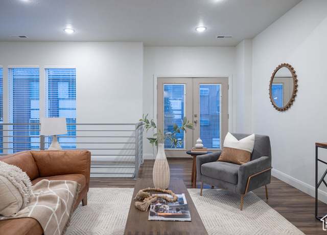 Property at 1604 E 3300 S, Millcreek, UT 84106, 2 beds, 2.5 baths