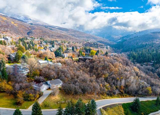 Property at 2063 E Ridgehollow Dr S, Bountiful, UT 84010